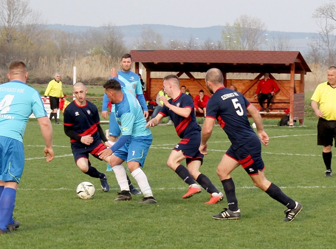 Felemás labdarúgó hétvége