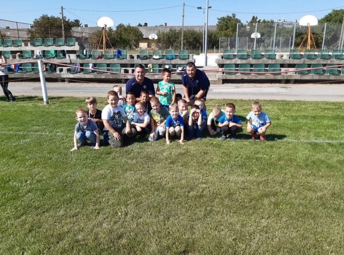 A labda és a gyerekek