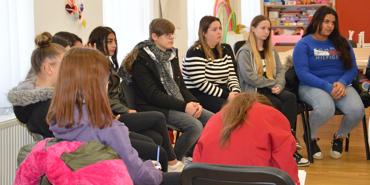 Olvasásnépszerűsítő óra a Közösségi Házban