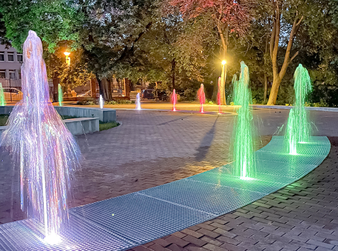 Nyárindító szökőkút buli