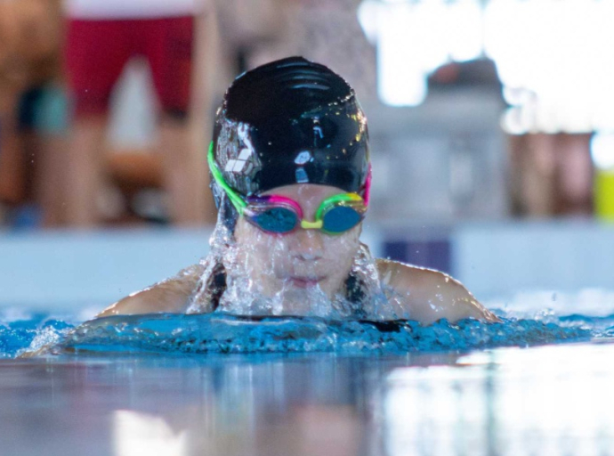 Újabb turnusok indulnak a nyári, intenzív úszótanfolyamon