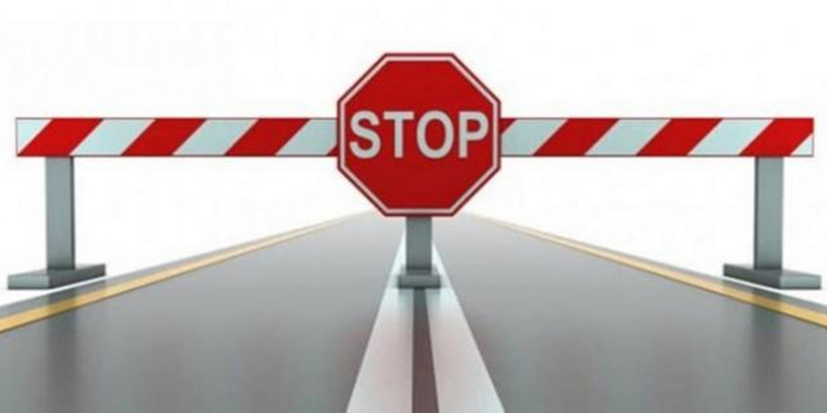 Figyelem! Félpályás útzár!