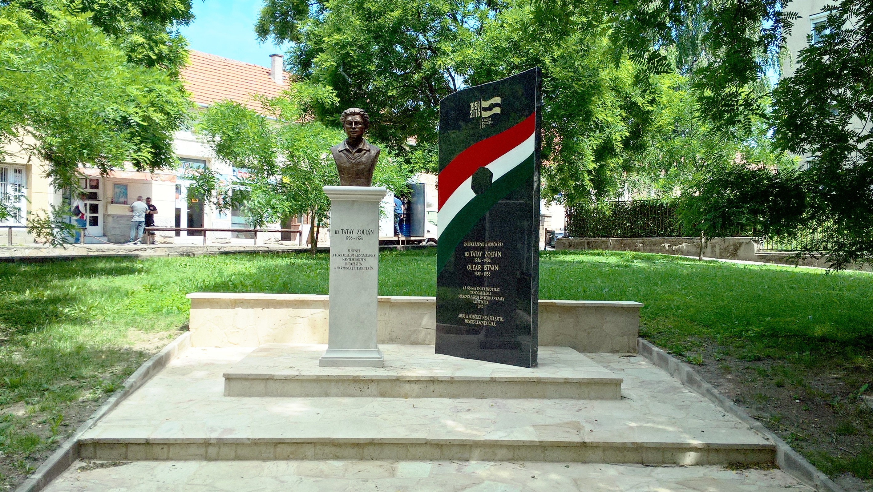 1956-os emlékmű Szerencs